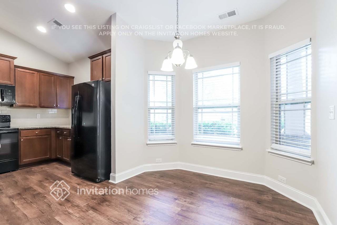 245 Angela Ln - Photo 6 of 19