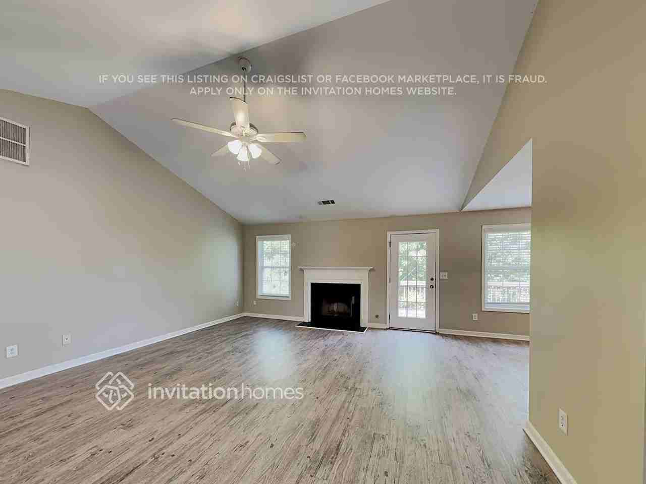 4730 Camelot Dr - Photo 5 of 16