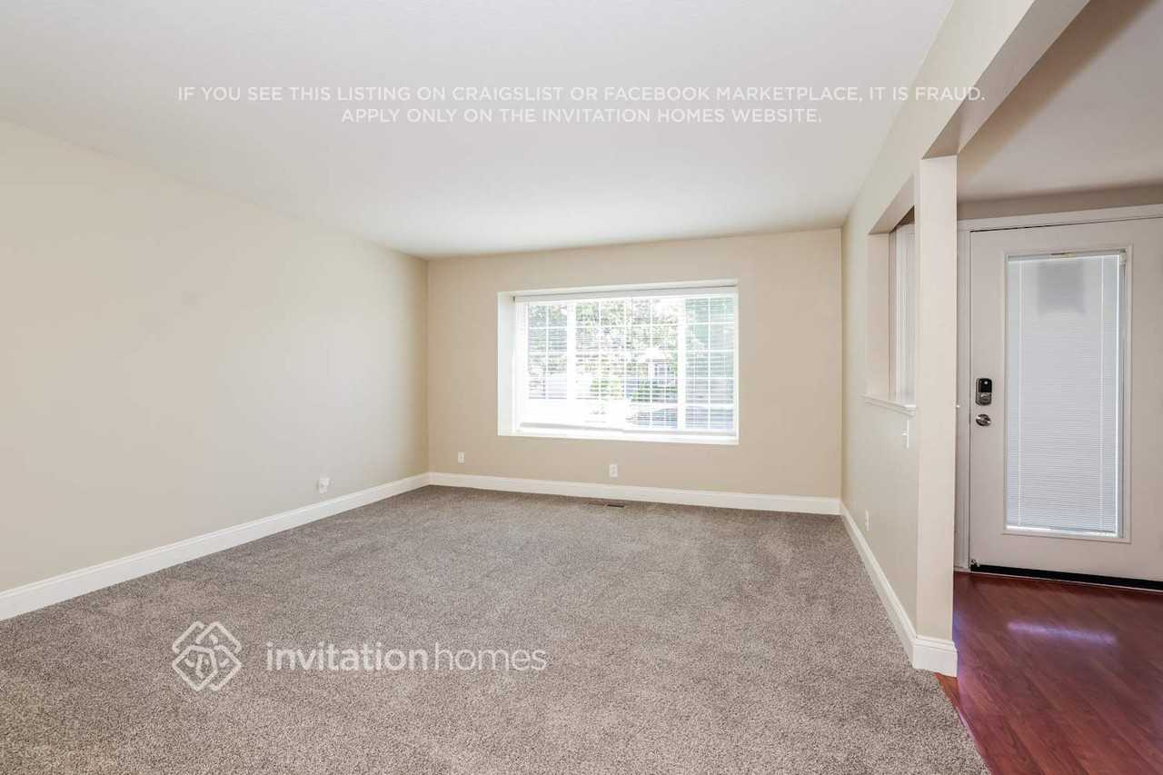 3343 Hacienda Way - Photo 3 of 17