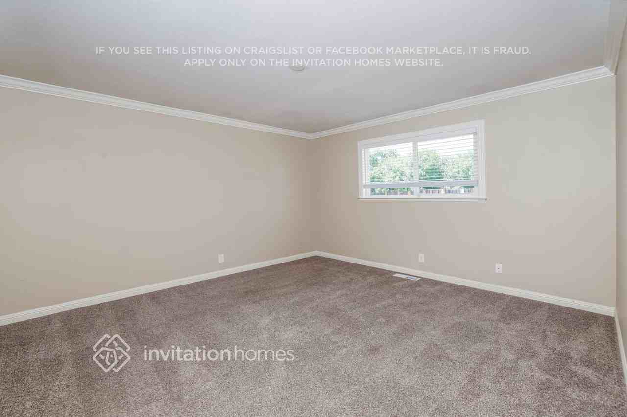 3343 Hacienda Way - Photo 4 of 17