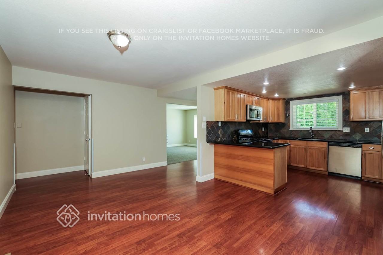3343 Hacienda Way - Photo 5 of 17