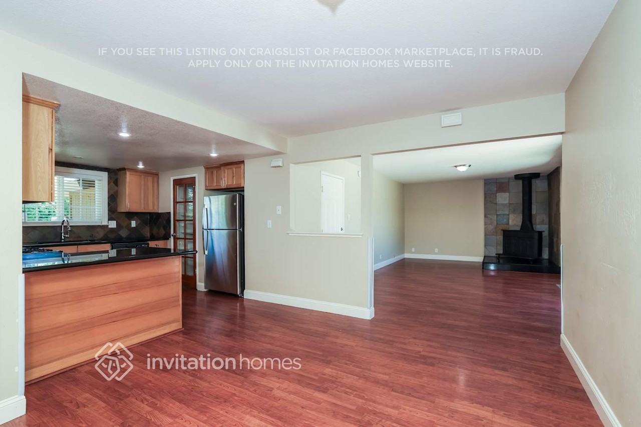 3343 Hacienda Way - Photo 6 of 17