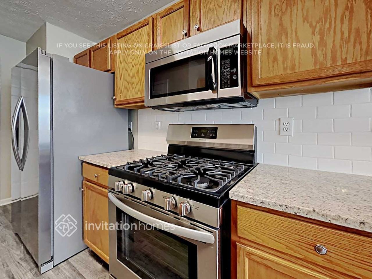 321 St Charles Ave - Photo 5 of 15