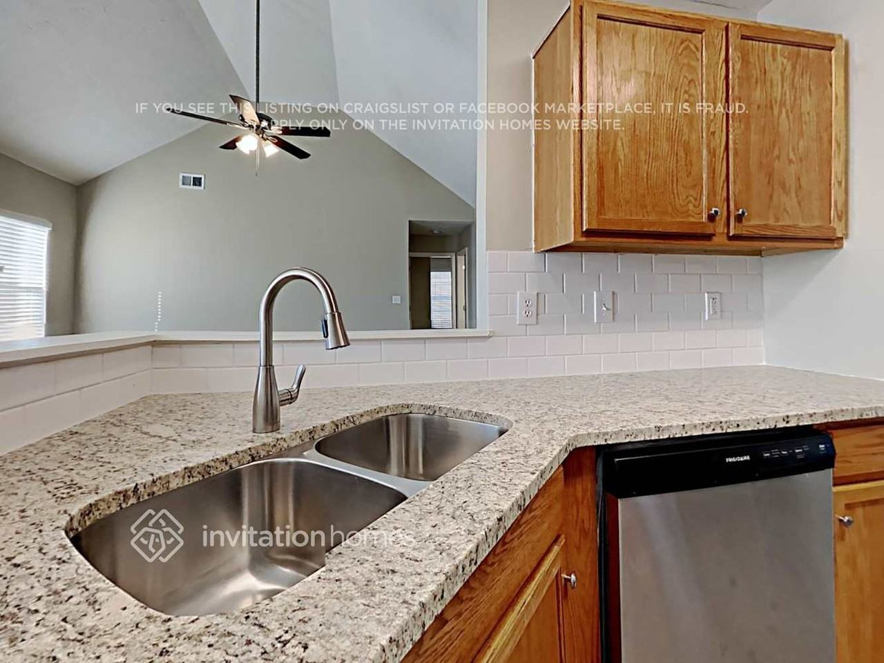 321 St Charles Ave - Photo 6 of 15
