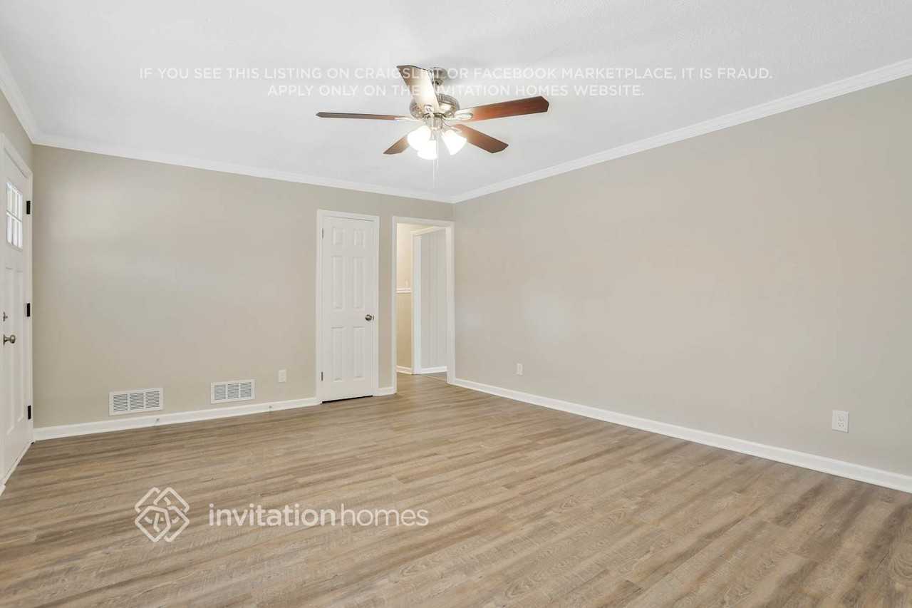 180 Wendell Dr Se - Photo 4 of 26