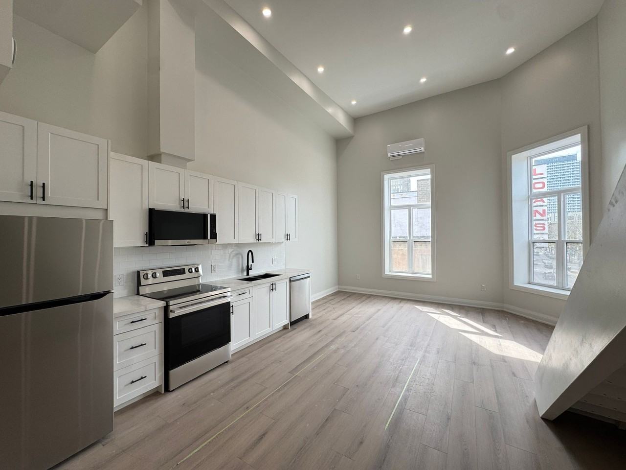 208 KING ST E - Photo 5 of 17