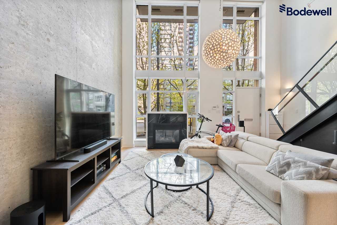 Tribeca Lofts - Photo 5 of 22