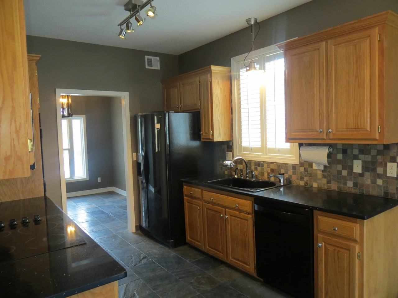 5000 N Jefferson St - Photo 5 of 12