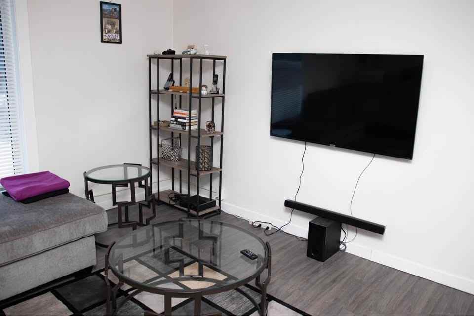 37 Hespeler Ave #2 - Photo 3 of 10