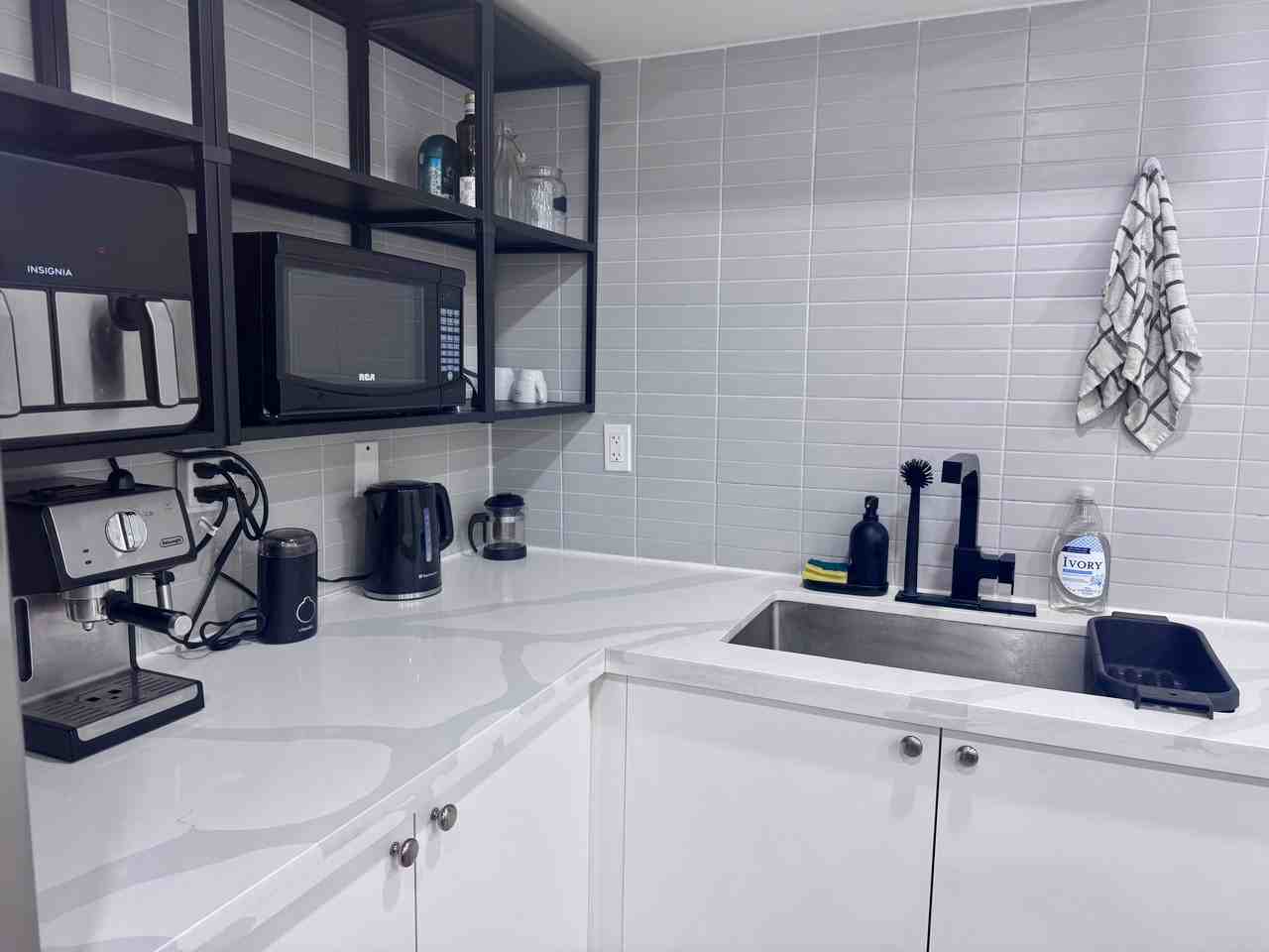 910 St Clarens Ave - Photo 7 of 12