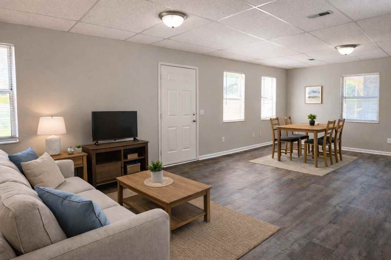 Colonial Park Apartments - Photo 2 of 15