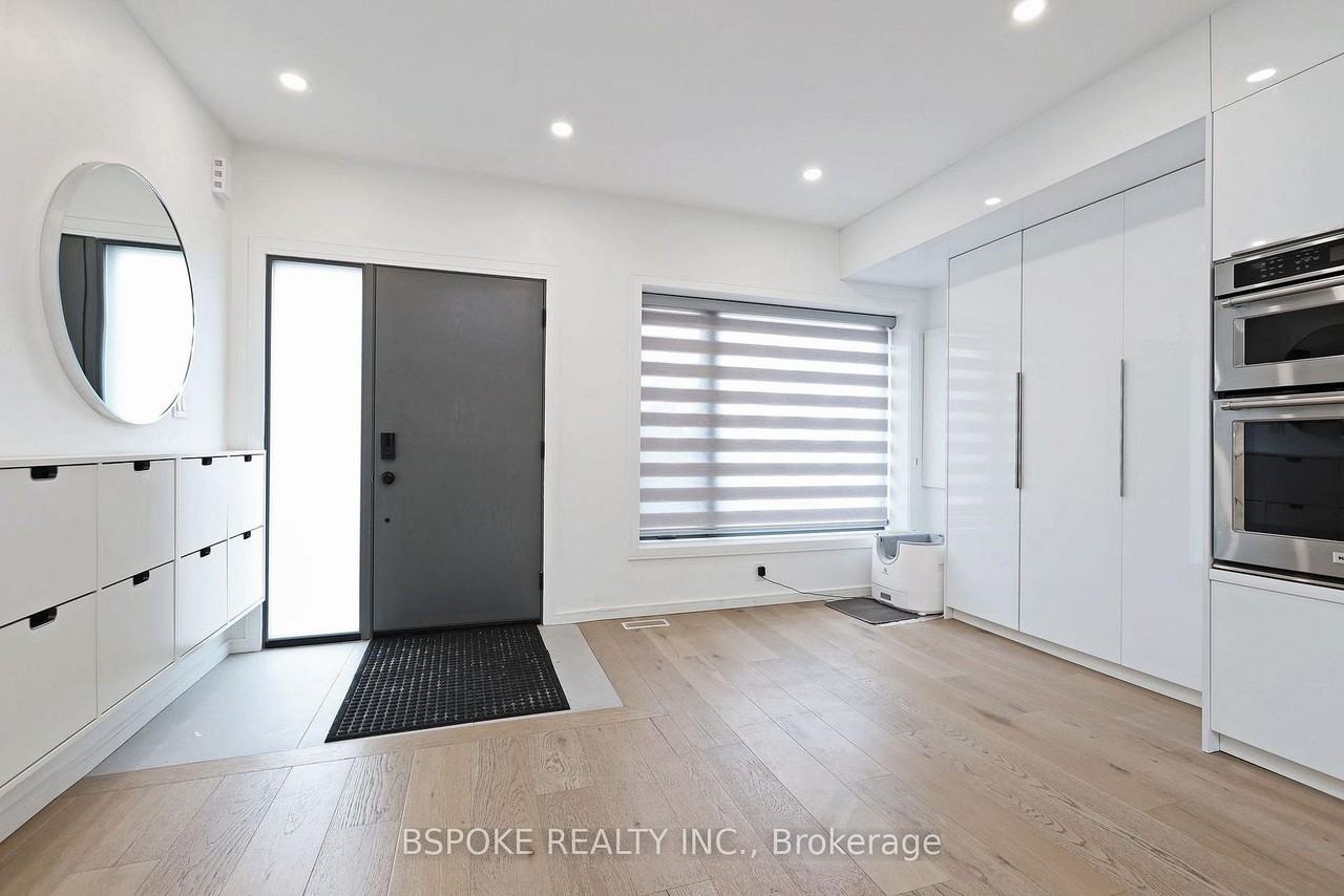 707 Mortimer Avenue - Photo 4 of 27