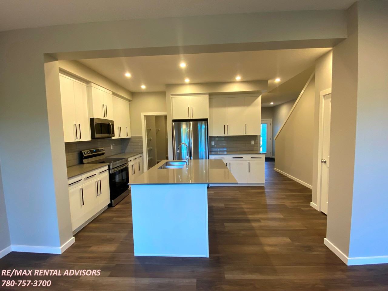 7338 Chivers Crescent Southwest - Photo 2 of 19