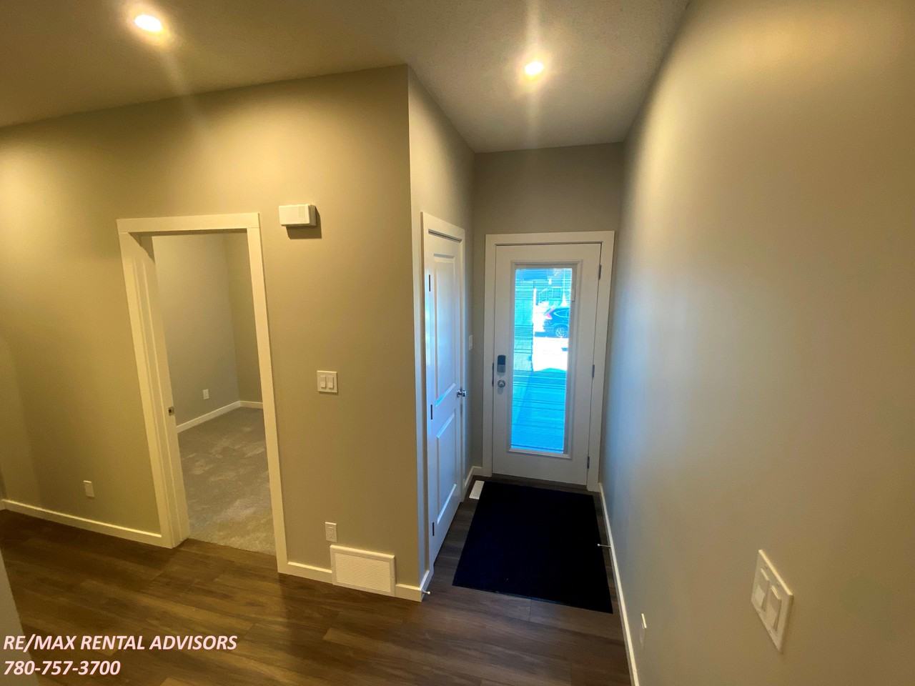 7338 Chivers Crescent Southwest - Photo 5 of 19