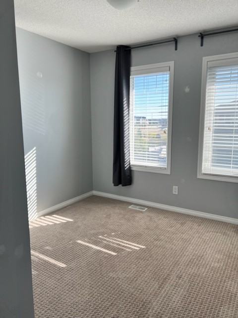 448 Hillcrest Circle SW - Photo 7 of 20