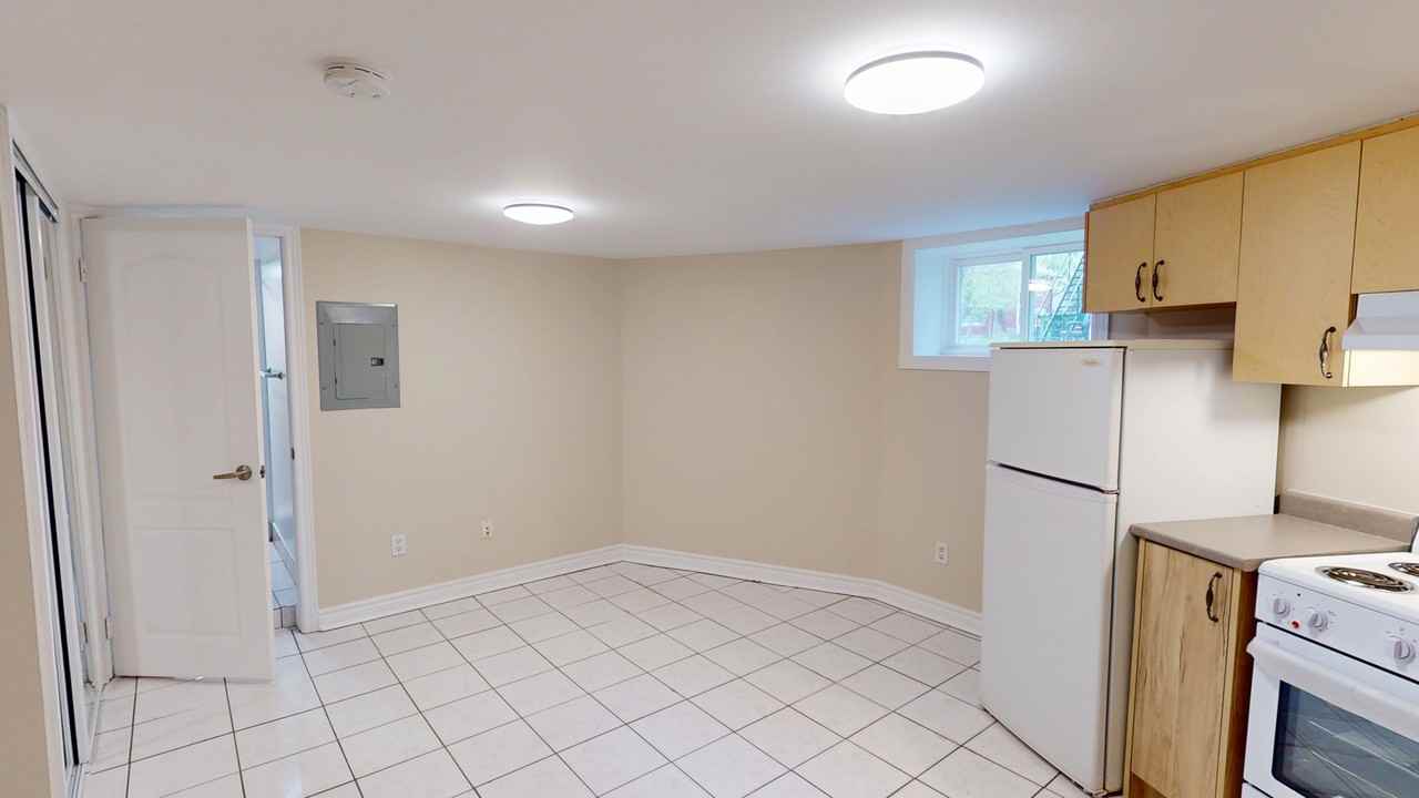 79 Rosemount Ave - Photo 5 of 11