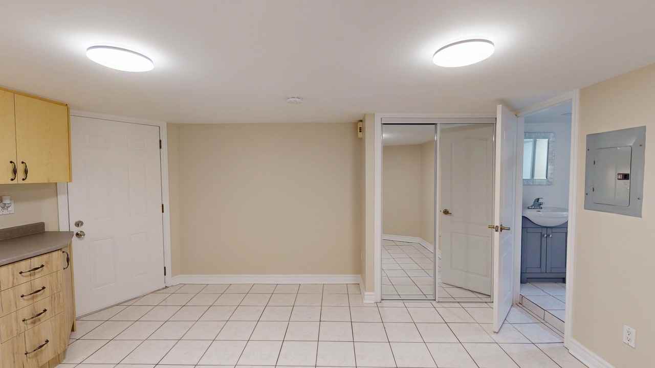79 Rosemount Ave - Photo 6 of 11