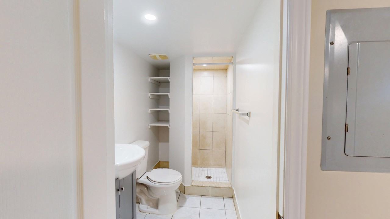 79 Rosemount Ave - Photo 7 of 11
