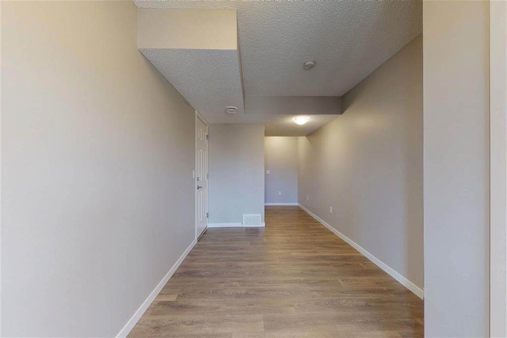 17239 9 AVE SW - Photo 2 of 31