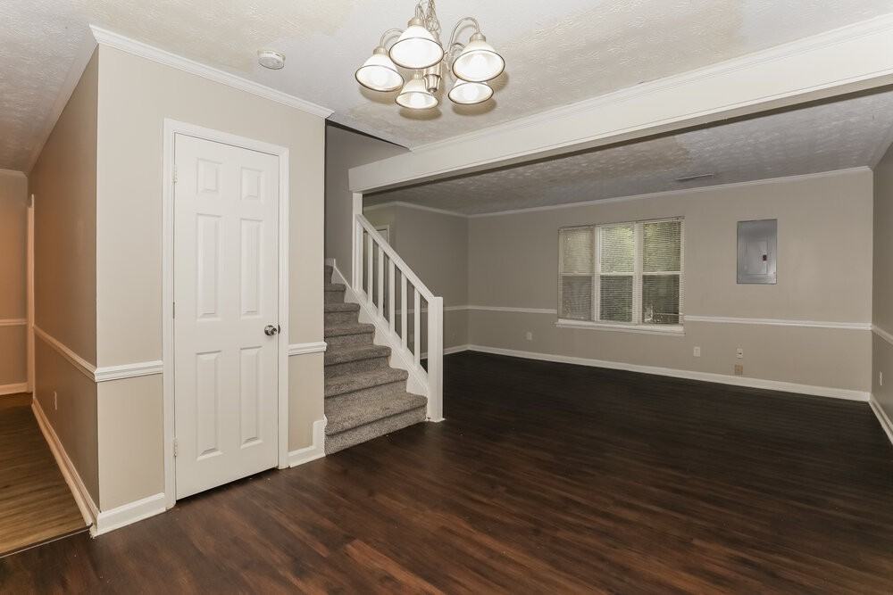8194 Canyon Forge Dr - Photo 5 of 17