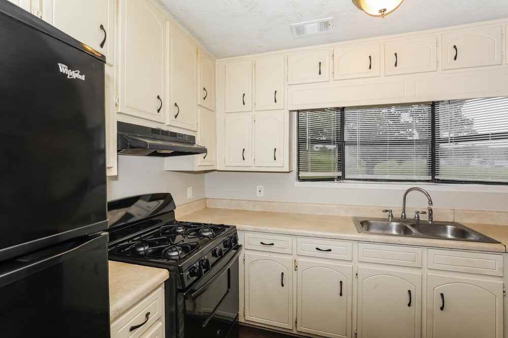 8194 Canyon Forge Dr - Photo 6 of 17