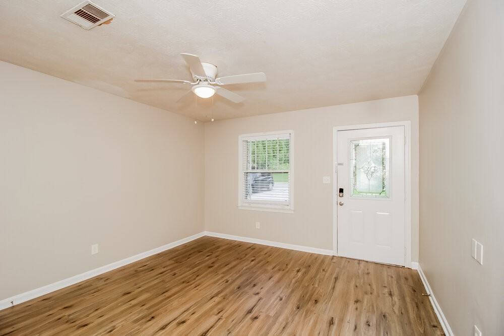 6325 Wellington Way - Photo 6 of 17