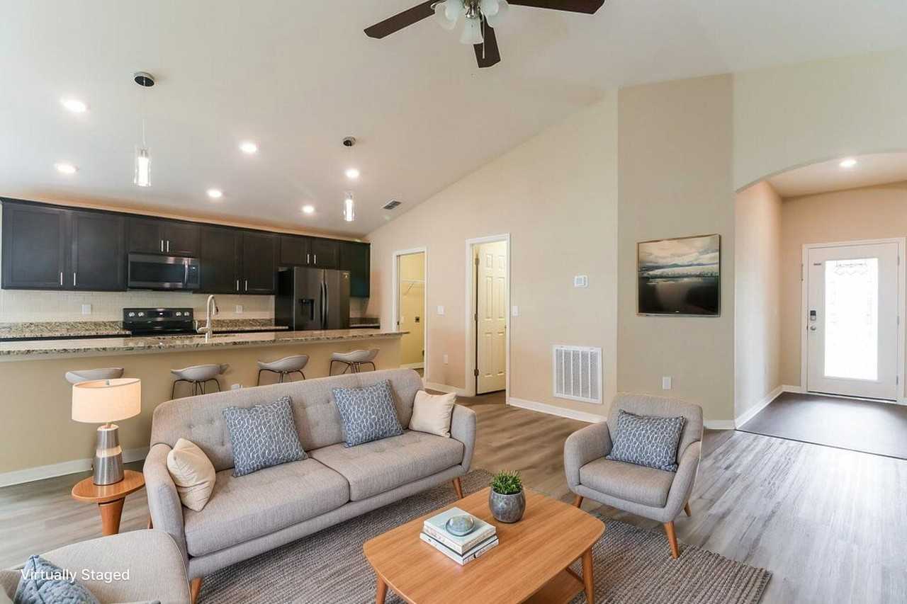 6784 Hanworth Ln - Photo 4 of 19