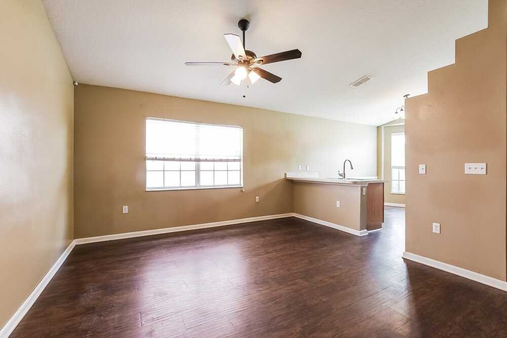 178 Dovetail Ct - Photo 3 of 16