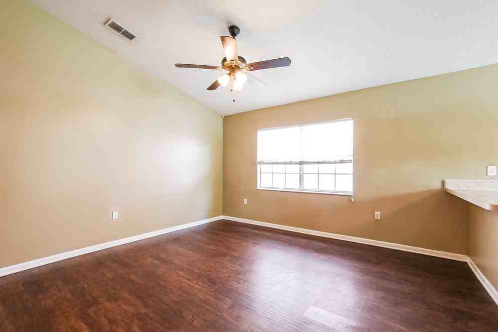 178 Dovetail Ct - Photo 5 of 16