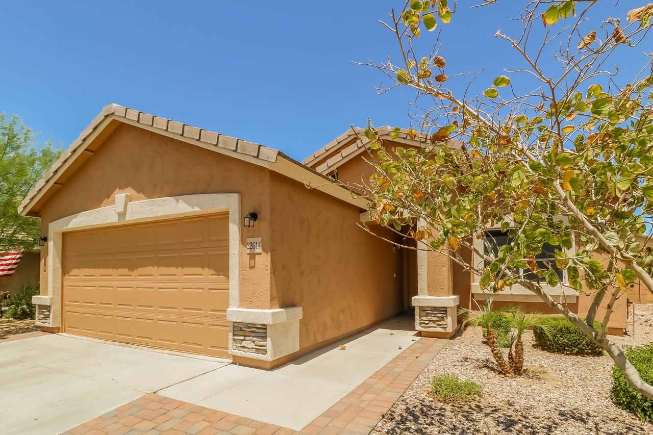 22614 W Papago St - Photo 3 of 19
