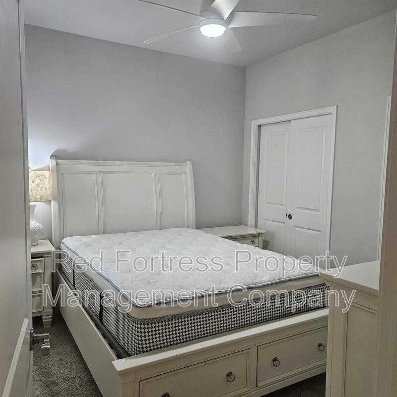6517 Good Life St - Photo 5 of 8