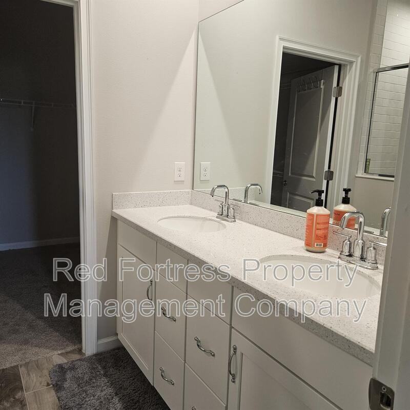 6517 Good Life St - Photo 7 of 8