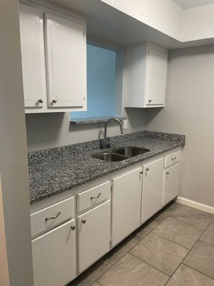 675 Indian Rocks Rd N - Photo 3 of 17
