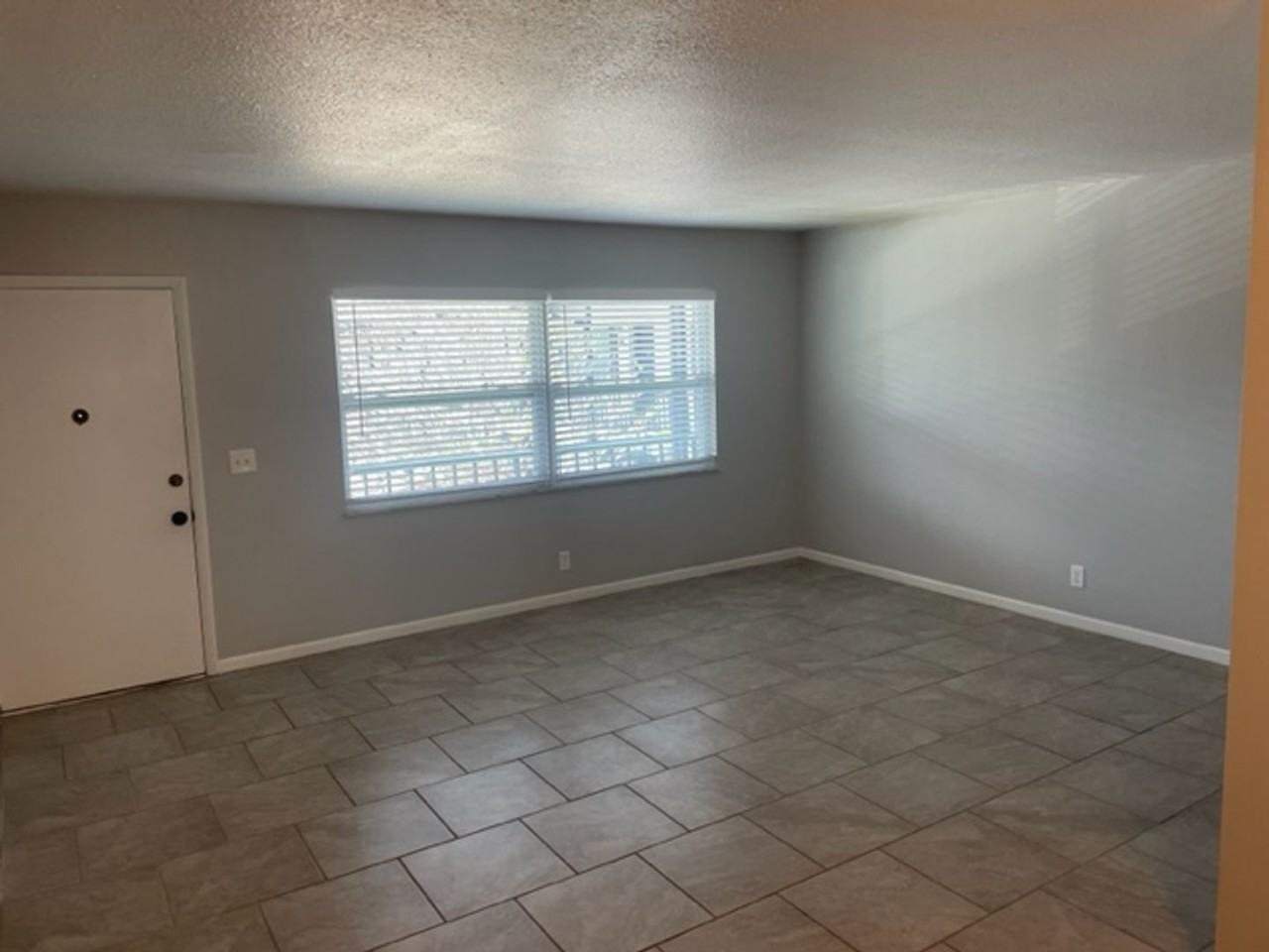 675 Indian Rocks Rd N - Photo 5 of 17