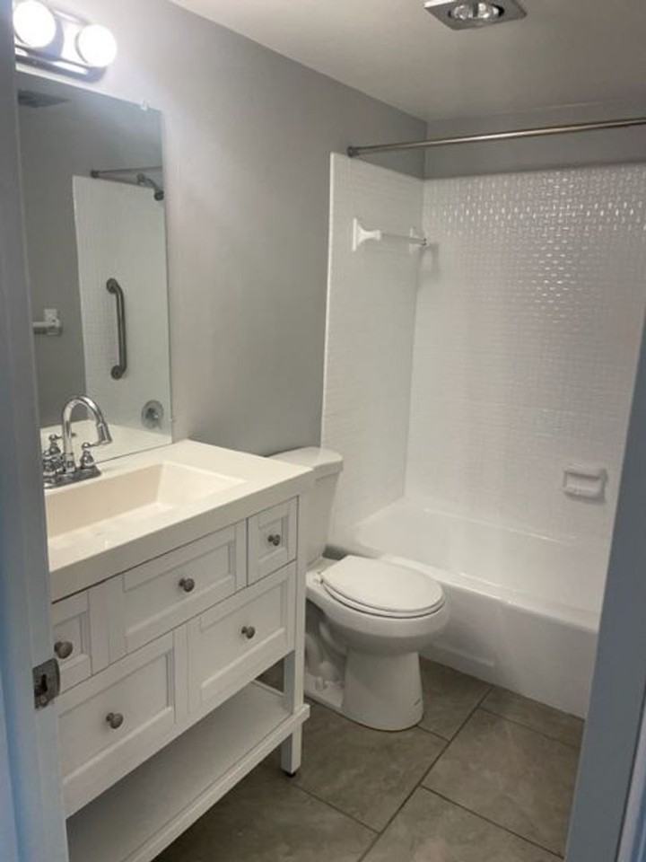 675 Indian Rocks Rd N - Photo 7 of 17