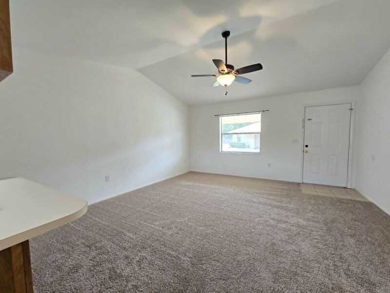 3940 Spoonbill Ct - Photo 4 of 15