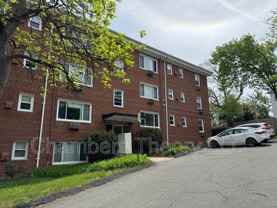 945 N Barton St - Photo 1 of 1