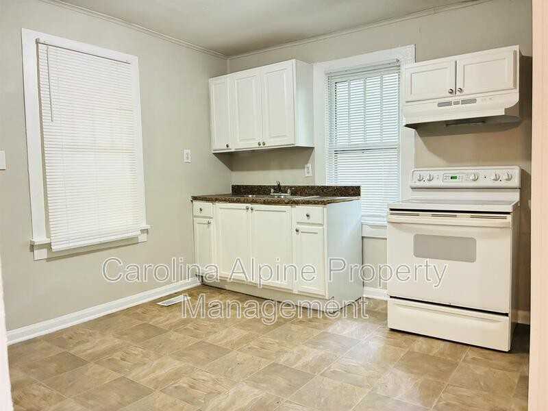 308 W Sullivan St - Photo 5 of 22