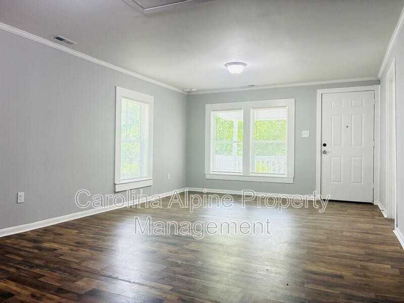 409 Orange St - Photo 6 of 17
