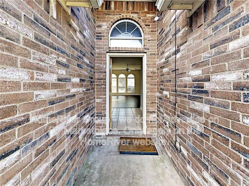 4408 Fox Meadows Ln - Photo 2 of 23