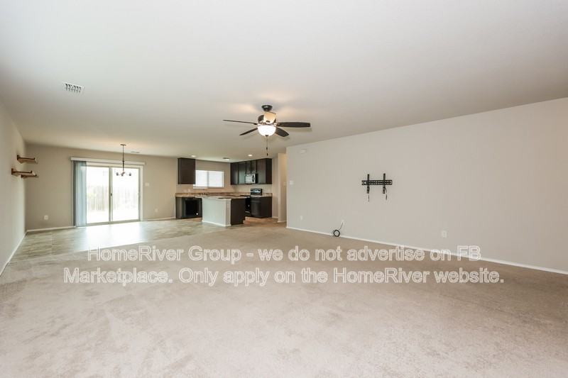 6220 Jackstaff Dr - Photo 3 of 20