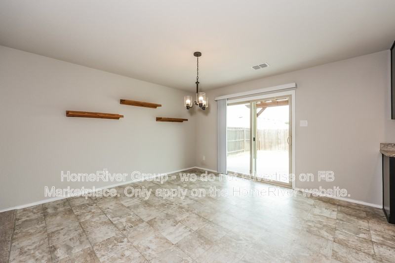 6220 Jackstaff Dr - Photo 6 of 20