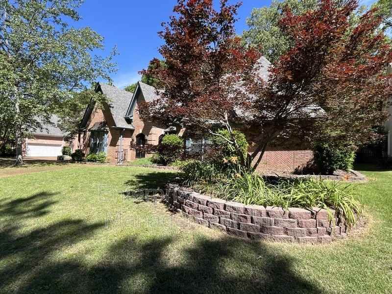 6700 Kirby Oaks Cv N - Photo 2 of 42