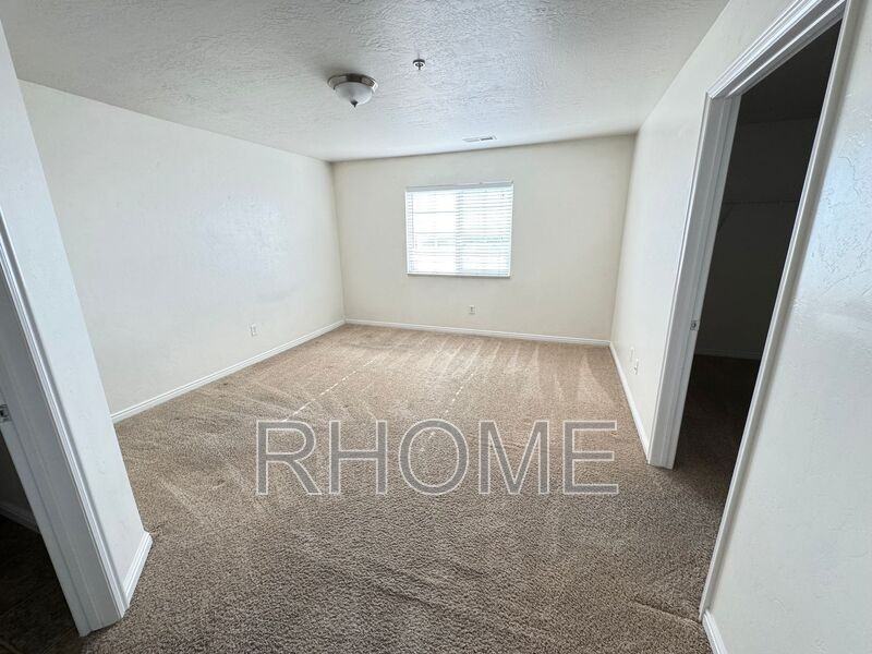 79 W Ridge Rd - Photo 6 of 19