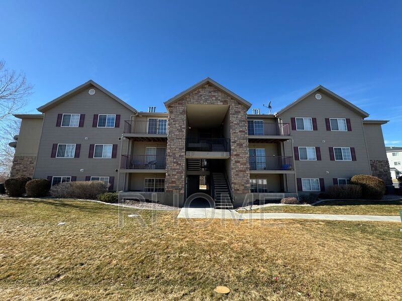 79 W Ridge Rd