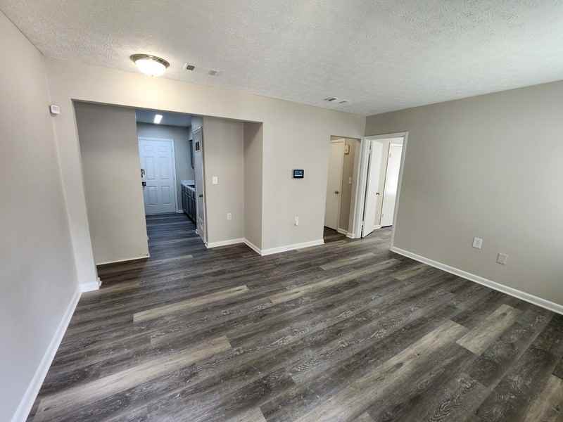 166 1st St Sw #B - Photo 4 of 13