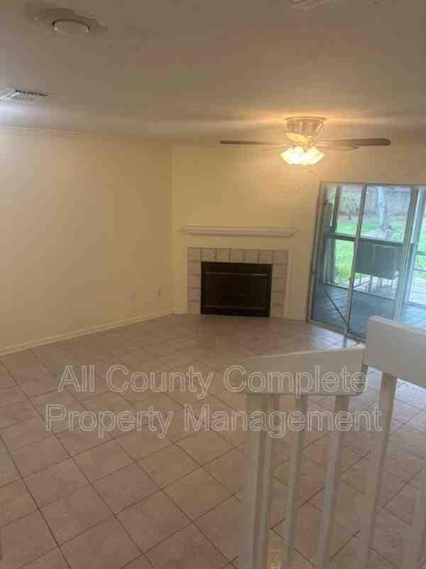 8550 Sturbridge Cir W - Photo 5 of 16