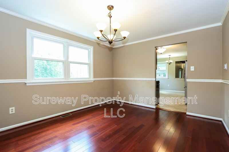 44 Red Oak Dr - Photo 6 of 17