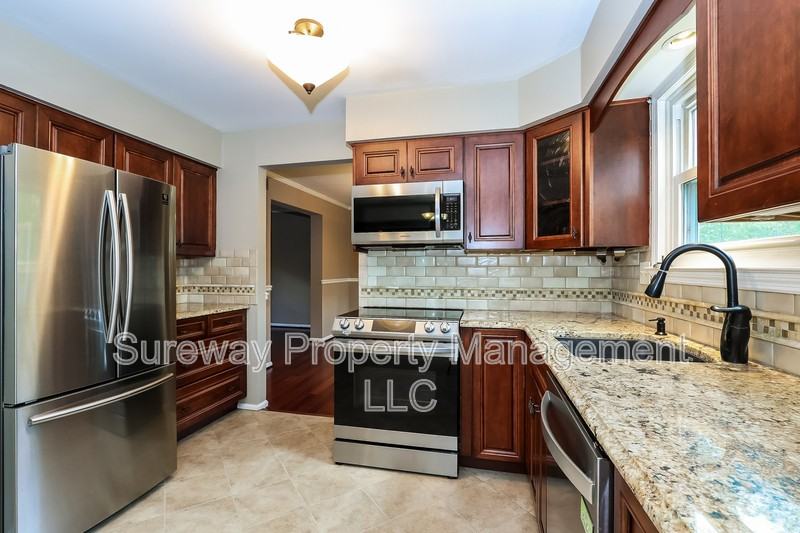 44 Red Oak Dr - Photo 7 of 17