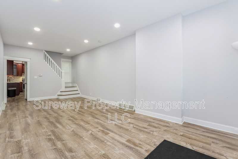 313 Home Ave - Photo 3 of 15